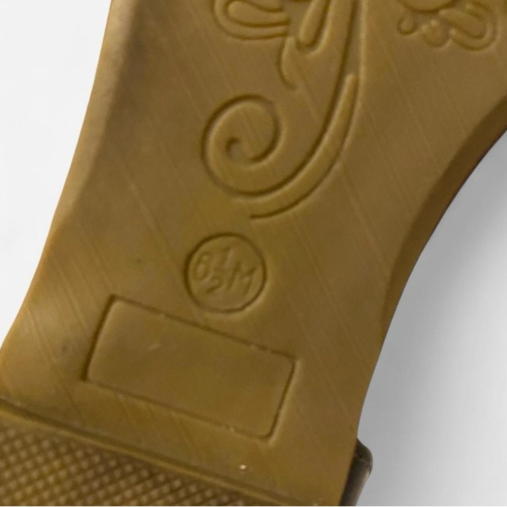 Andiamo Women's Elegant Brown Sandals - Picture 5 of 5